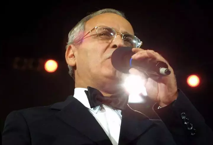 Marius Elisei are o nouă iubită la trei luni după divorț! Oana Roman: "A refuzat să meargă în vacanță cu mine și cu Isa"