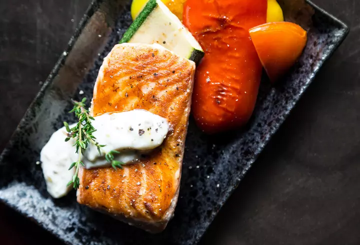 Alimentele care te ajută să scapi de insomnie. Ce să mănânci pentru a adormi mai ușor