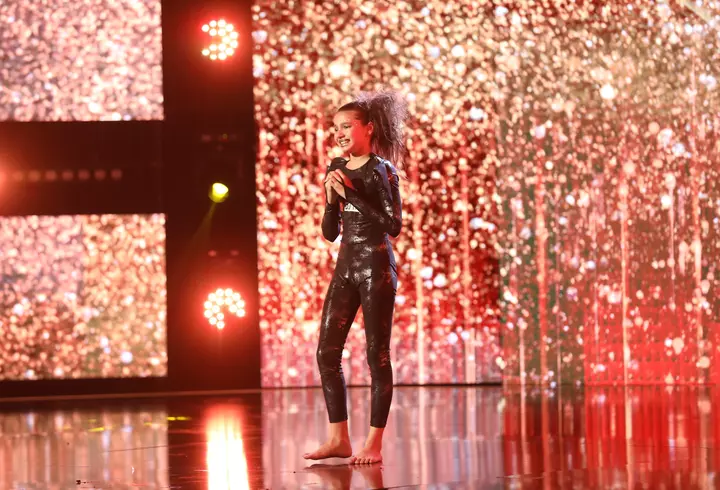 Cum arată și unde lucrează acum Dana Mladin: "Românii încă mă recunosc pe stradă ca fata de la Şcoala Vedetelor"