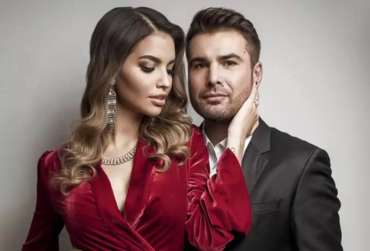 Marius Elisei are o nouă iubită la trei luni după divorț! Oana Roman: "A refuzat să meargă în vacanță cu mine și cu Isa"