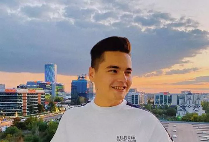 Selly-Smaranda-iubita-test-covid-vacanta-Dubai-1-1