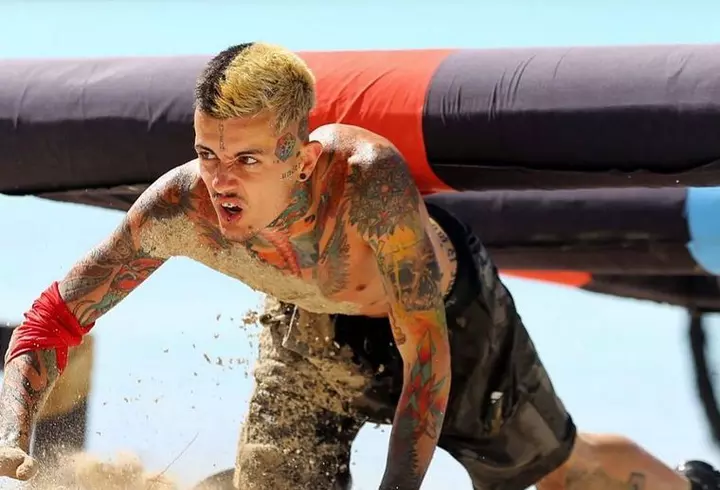 Scandal uriaș între Alin Sălăjean de la Survivor și Kamara. Musty, fratele artistului, acuzat de violență: "M-a amenințat că îmi rupe picioarele!"