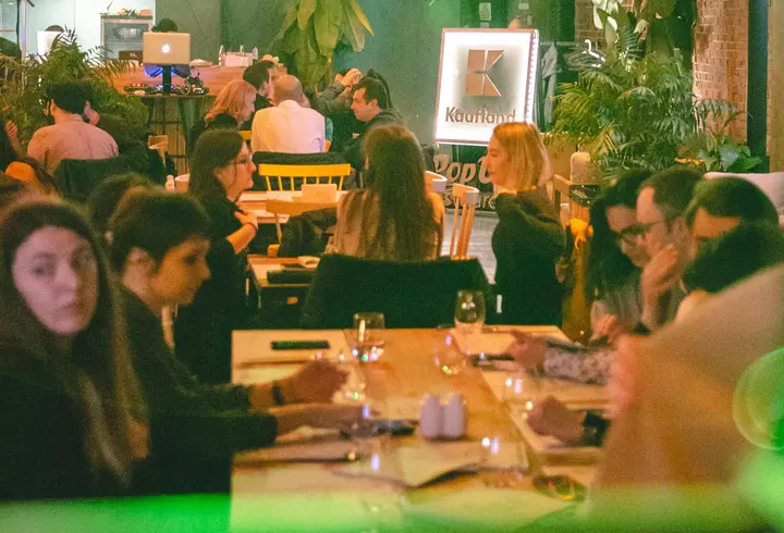 Modalități prin care pot ajuta bunicii în creșterea unui bebeluș