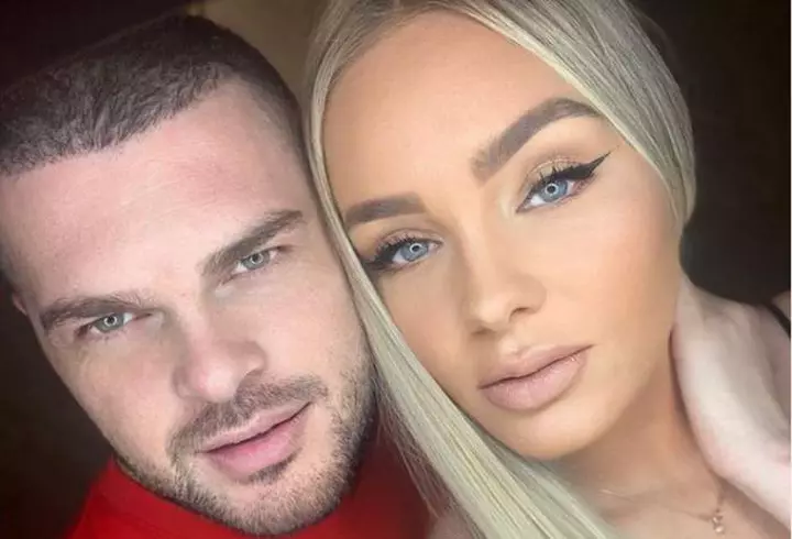 Iulia Albu a criticat-o dur pe Oana Roman: "O fotografie atât de prelucrată"