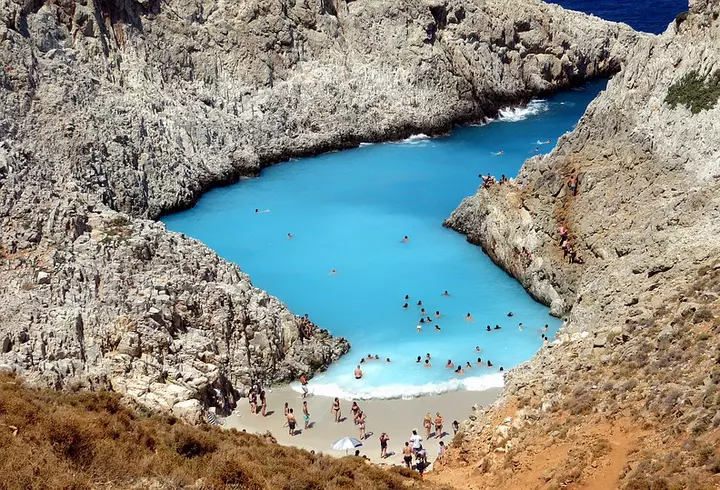 Taraful Viorel Bogateanu readuce la viață muzica de odinioară, într-un spațiu de lux, Restaurantul D’all Class din Călărași (P)