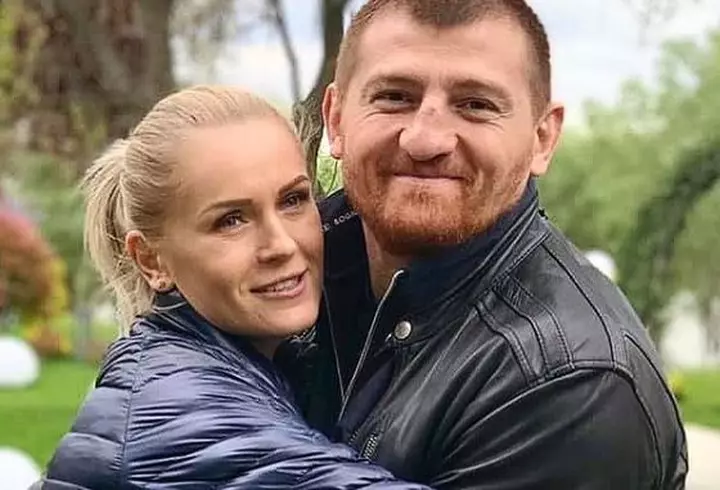 Cine este și cum arată fratele lui Dani Oțil. Ce relație au cei doi acum