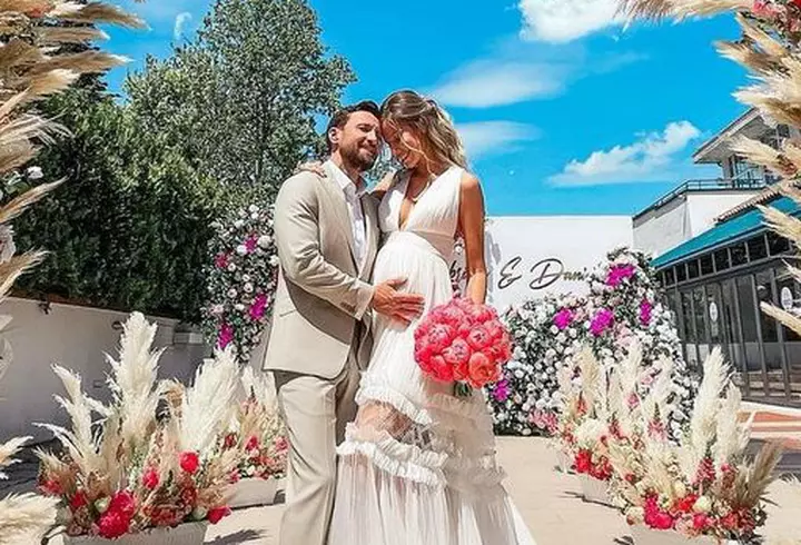 Cine este, de fapt, femeia alături de care a fost surprins Pepe la restaurant