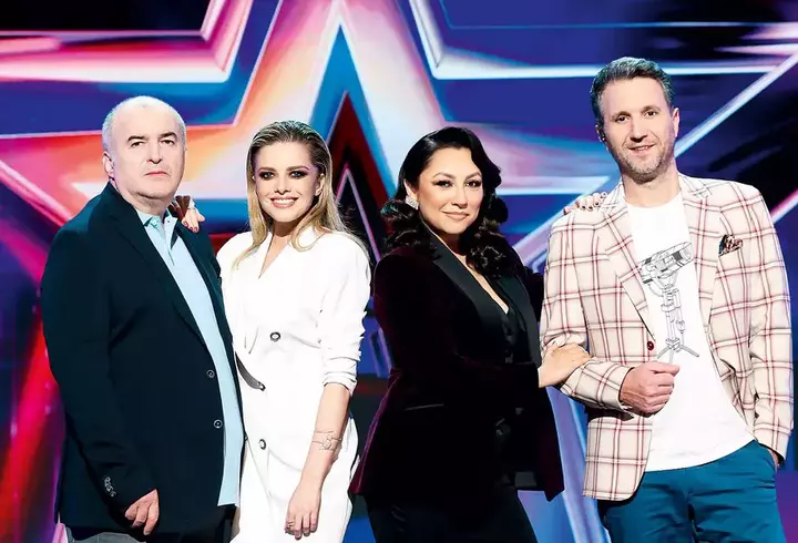 Cine este, de fapt, femeia alături de care a fost surprins Pepe la restaurant