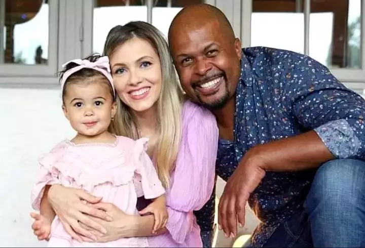 Cum a cunoscut-o Smiley pe Rihanna. Au avut un schimb de replici acid: "Tu cine ești?!"