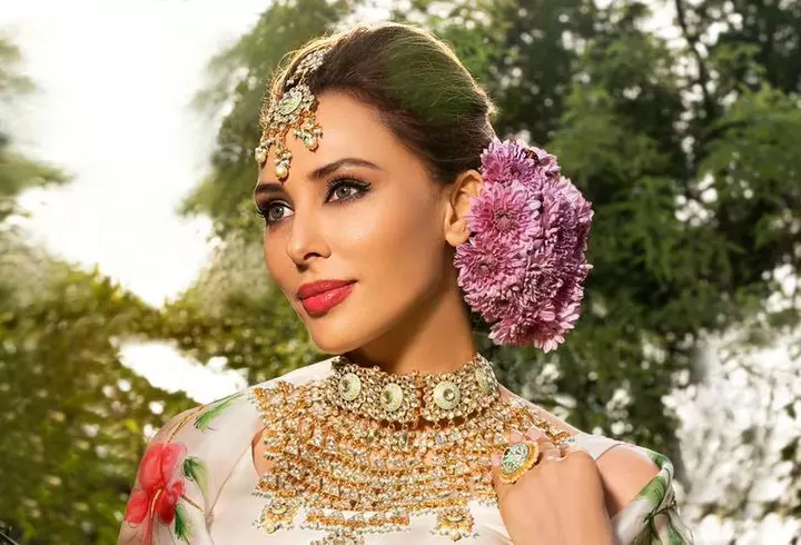 Panică la Acces Direct! Mirela Vaida, atacată din nou de aceeași agresoare: "Sunt terorizată, mi-e frică"