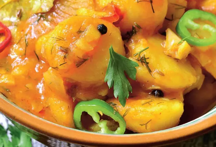 Pizza de casă cu blat pufos. Rețetă simplă și gustoasă