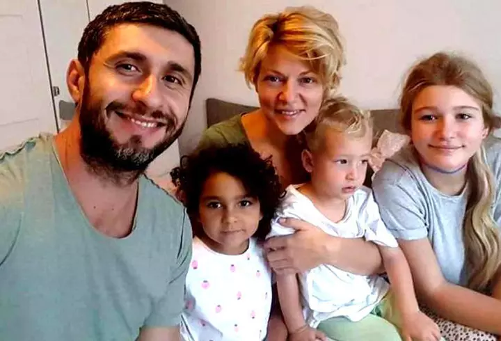 Bianca Comănici de la Puterea Dragostei, dezvăluiri intime: „M-am pupat cu o fată”