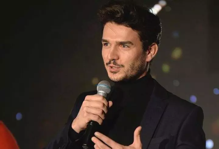 Logodnicul Alinei Vidican era căsătorit când s-au cunoscut. O fotografie i-a dat de gol