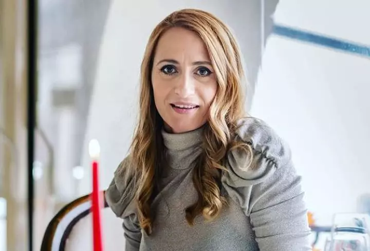 Elena Udrea și soțul ei, evacuați de urgență din hotel, din cauza incendiului din Mykonos