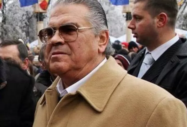 Emil Mitrache, celebrul Americanu' din La Bloc, a încercat multe meserii: "Niciun impresar nu mai bate la poartă"