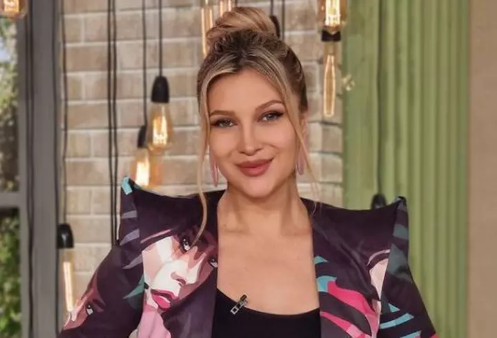 Logodnicul Alinei Vidican era căsătorit când s-au cunoscut. O fotografie i-a dat de gol