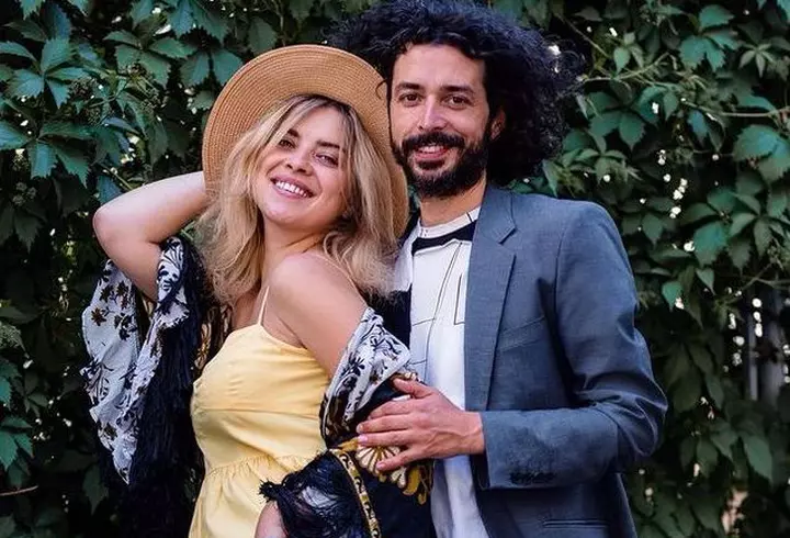 Elena Udrea și soțul ei, evacuați de urgență din hotel, din cauza incendiului din Mykonos