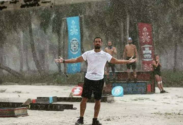 Elena Udrea și soțul ei, evacuați de urgență din hotel, din cauza incendiului din Mykonos