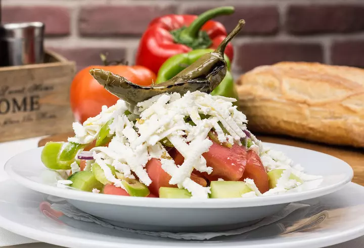 Prăjitură cu caise și iaurt. Cea mai simplă rețetă