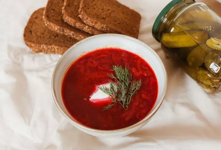 Rețetă de pandișpan cu vișine. Un desert delicios