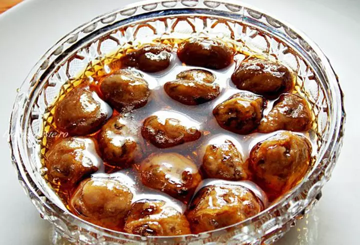 Rețetă de pandișpan cu vișine. Un desert delicios