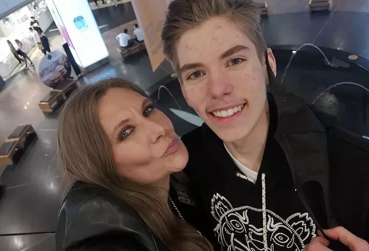 Giulia Nahmany, ședință foto în costum de baie: „O siluetă de model nu face o femeie să fie mai bună”