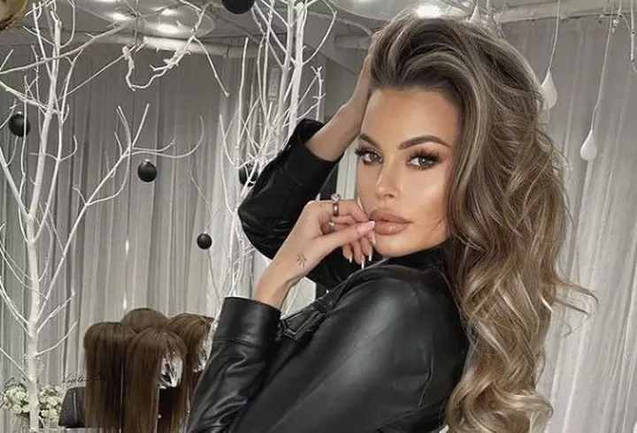 Narcisa Birjaru, câștigătoarea Chefi la Cuțite, s-a angajat la hotelul lui Borcea de la mare