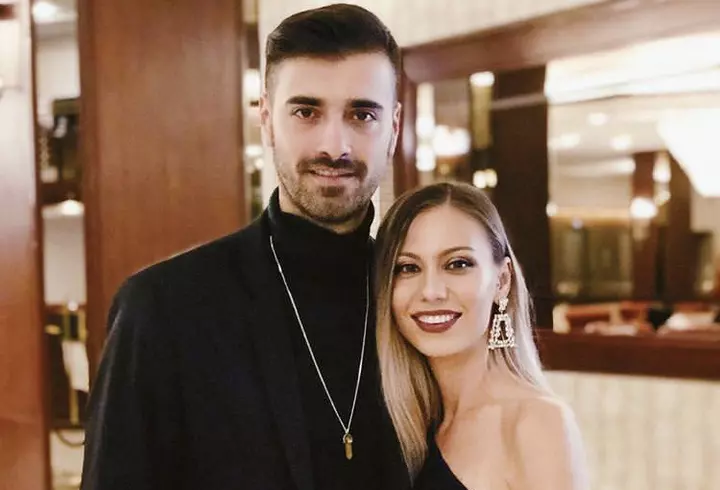 Elena Udrea și soțul ei, evacuați de urgență din hotel, din cauza incendiului din Mykonos