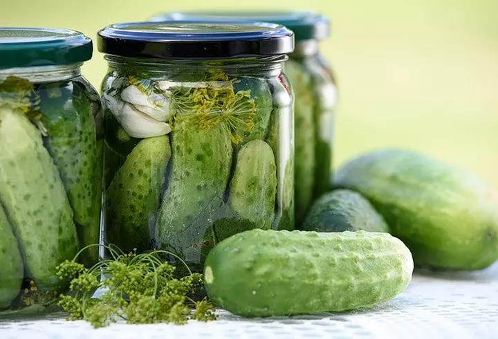 Rețetă de castraveți murați opăriți. Ingrdientul secret