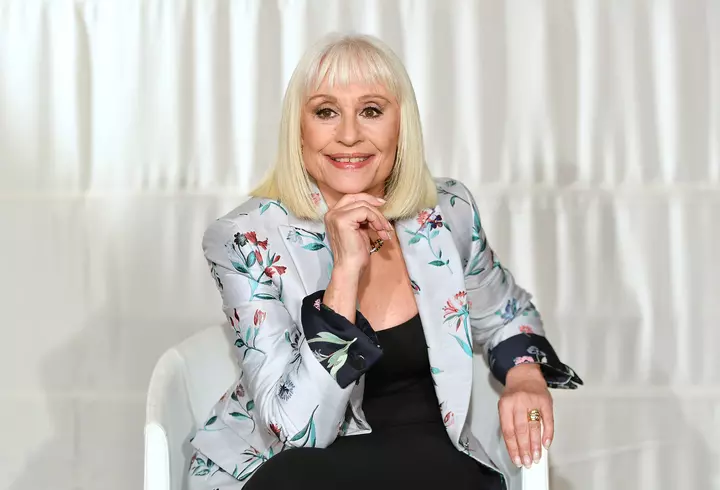 Elena Udrea și soțul ei, evacuați de urgență din hotel, din cauza incendiului din Mykonos