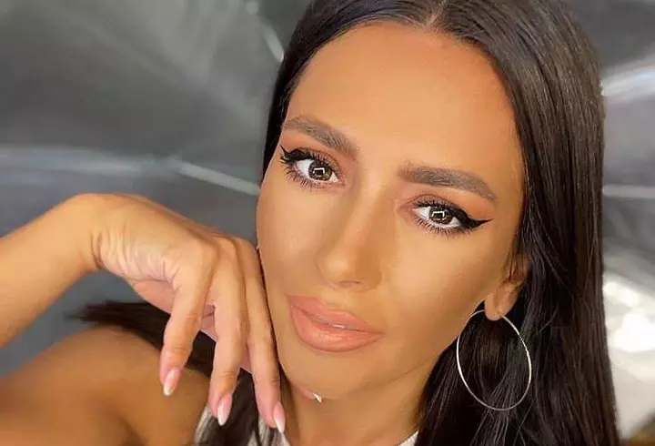 Pepe, vacanță cu noua iubită și fetițele sale. Cum se înțeleg cu Yasmine