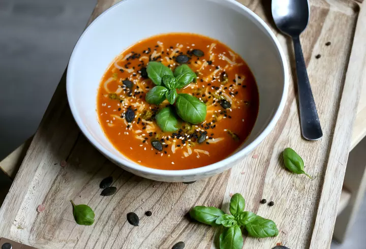 Prăjitură cu caise și iaurt. Cea mai simplă rețetă