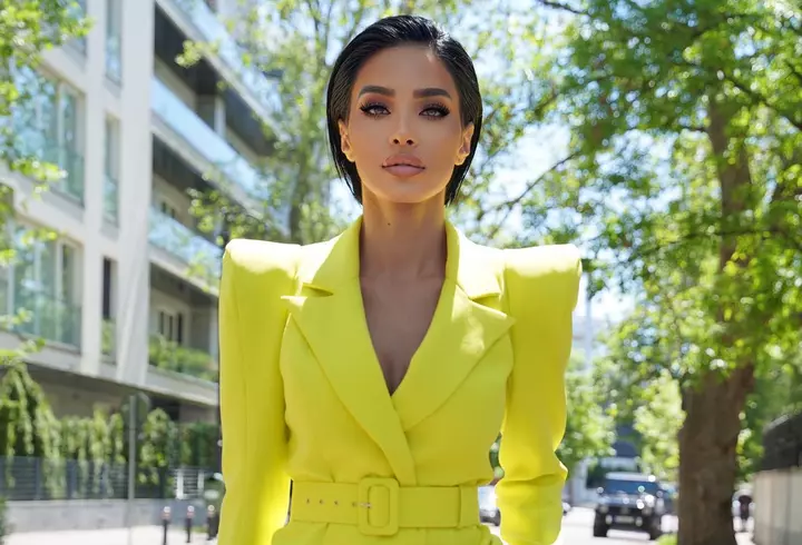 Oana Roman îi ia apărarea tatălui ei, Petre Roman, după ce a fost acuzat că a furat banii publici: „După divorț nu avea casă”