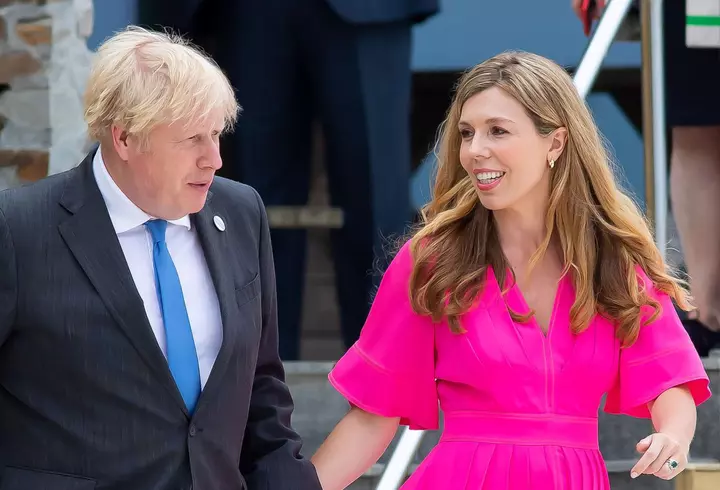 Cine este Mr. Pink. Fostul iubit al Monicăi Gabor a fost călugăr tibetan