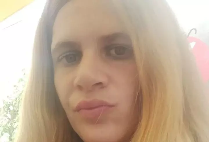 Influencerița Miss Mercedes Morr, găsită moartă în apartamentul ei. Poliția crede că este vorba de o crimă