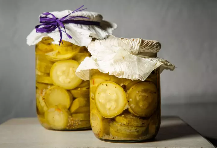 Prăjitură cu caise și iaurt. Cea mai simplă rețetă