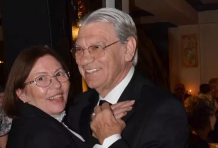 Laura Bretan de la Românii au Talent, premiată cu Discul de Aur pentru primul album. Alături de ce mare artiști a cântat