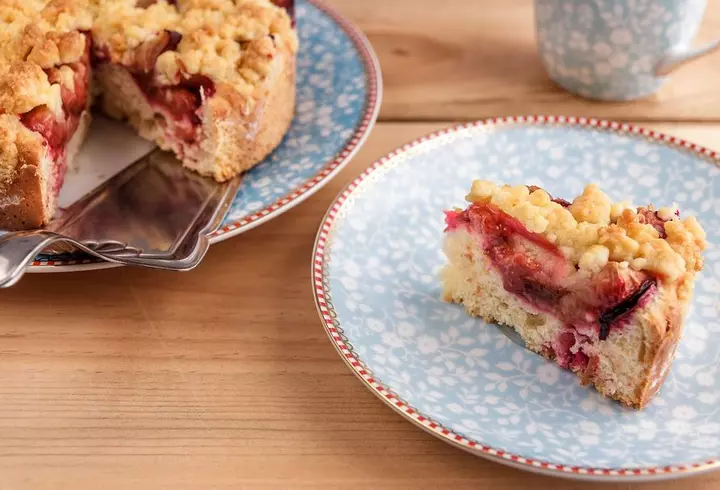 Prăjitură cu caise și iaurt. Cea mai simplă rețetă