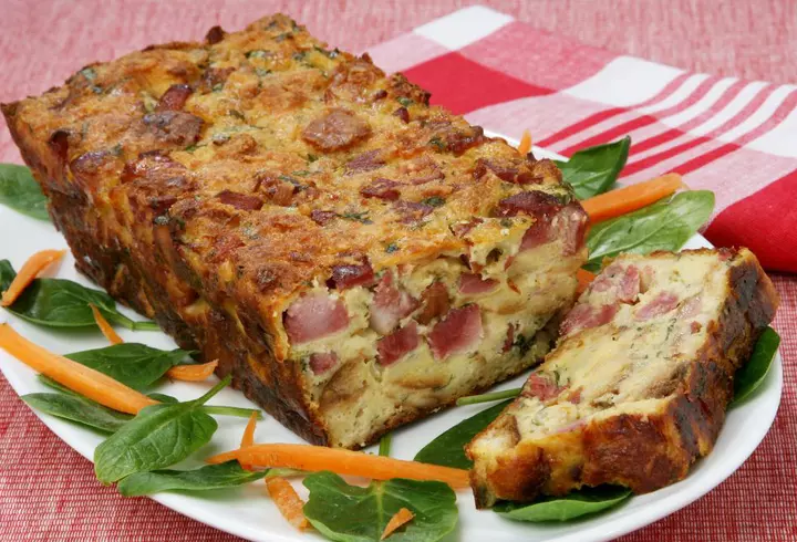 Prăjitură cu caise și iaurt. Cea mai simplă rețetă