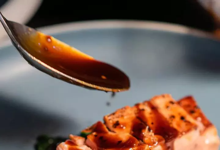 Prăjitură cu caise și iaurt. Cea mai simplă rețetă