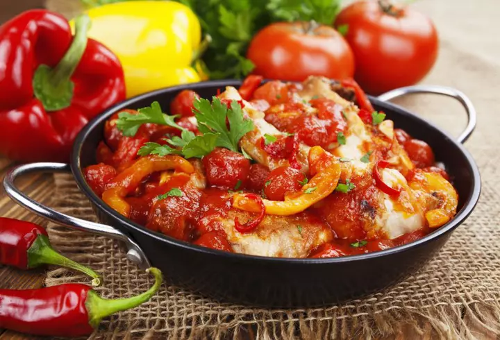 Pizza cu blat de dovlecei. Rețetă simplă și dietetică