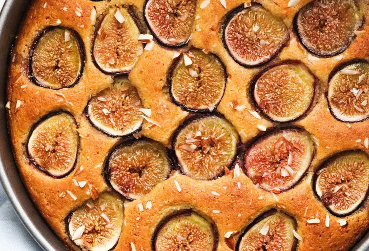 Prăjitură cu caise și iaurt. Cea mai simplă rețetă