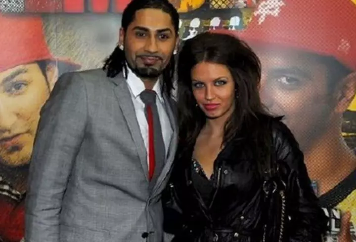 Ce făcea Corneliu Vadim Tudor în fiecare an, de 1 Decembrie: „Pentru  țara mea îmi dau viața!"