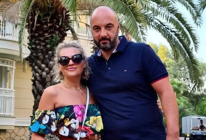 Oana Roman, mărturisiri dureroase despre relația cu tatăl ei: „Nu mai sunt fata lui Petre Roman”