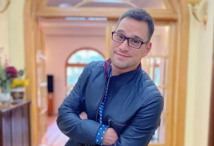 Câte clase are Mugur Mihăescu ex-Vacanța Mare: "Am rămas repetent de 3 ori"