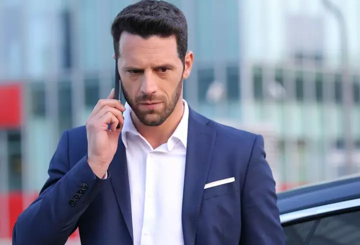 Ce face Anamaria Prodan cu tatuajul de pe spate, în care apare și Reghe. Îl șterge sau nu?