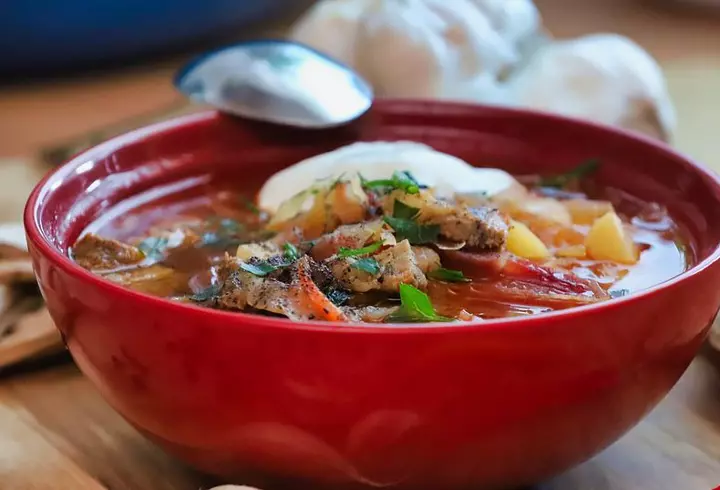 Pizza cu blat de dovlecei. Rețetă simplă și dietetică