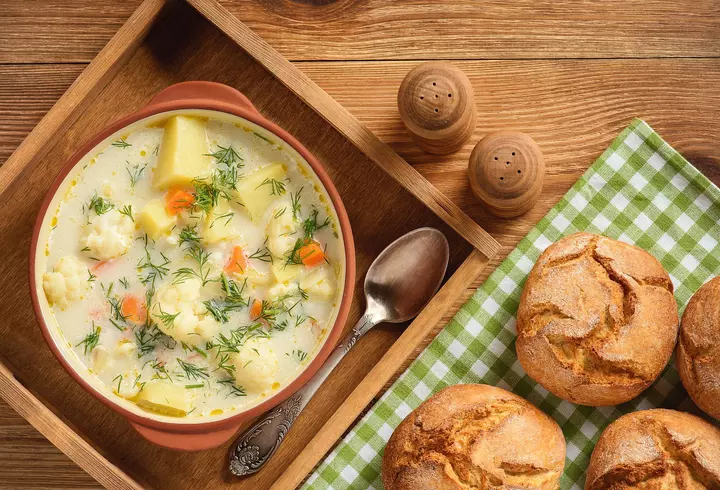 Pizza cu blat de dovlecei. Rețetă simplă și dietetică