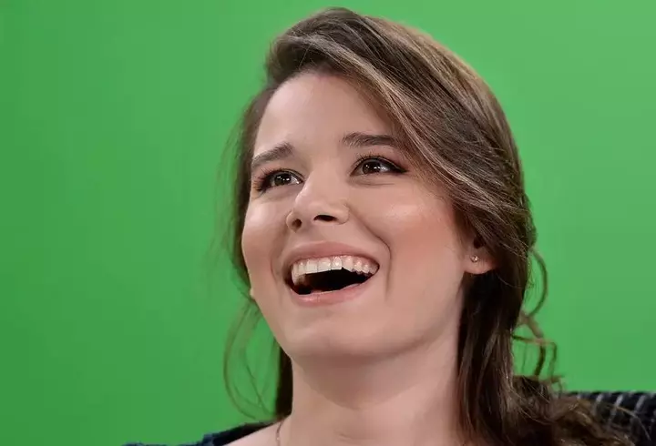 Lily Collins s-a căsătorit. Actrița din Emily in Paris a avut o nuntă de vis