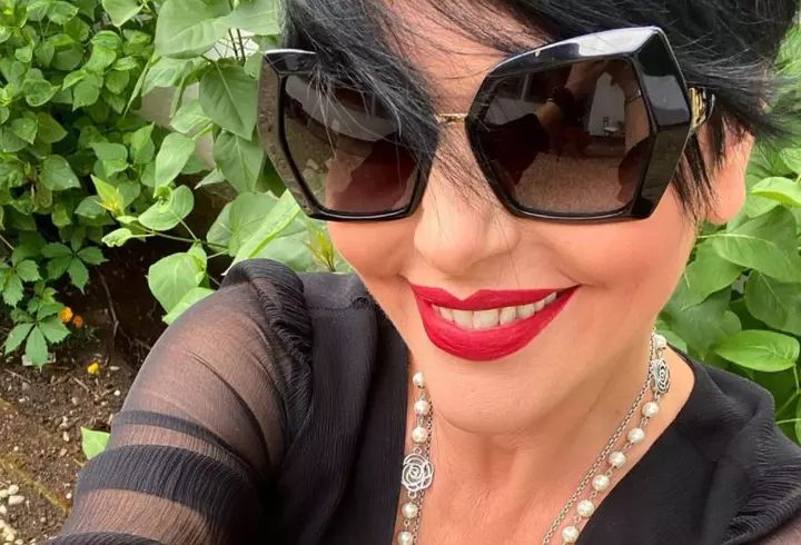 Cum a ajuns Neti Sandu să fie hărțuită pe stradă, din cauza părului: "Nu am reușit în 27 de ani să-i conving"